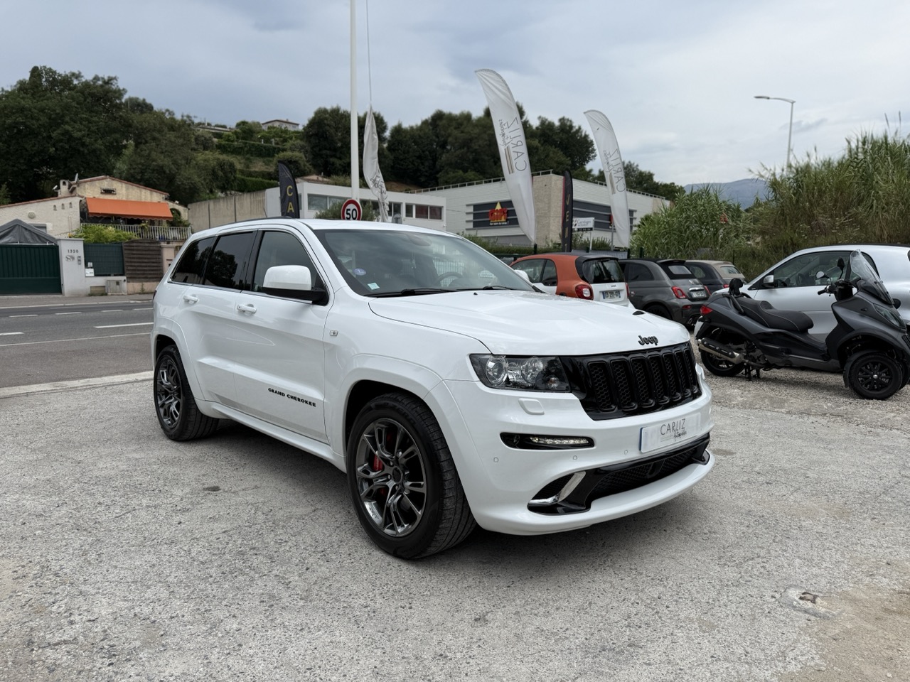 JEEP Grand Cherokee SRT8 6.4 V8 468cv HEMI BVA JEEP Grand Cherokee SRT8 6.4 V8 468cv HEMI BVA
