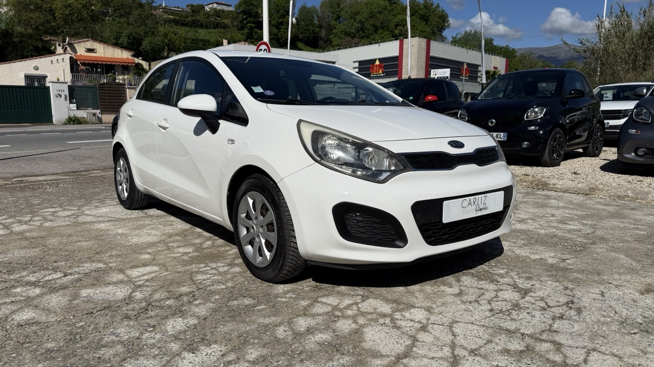 KIA Rio III 1.2 85cv Style 5 portes KIA Rio III 1.2 85cv Style 5 portes