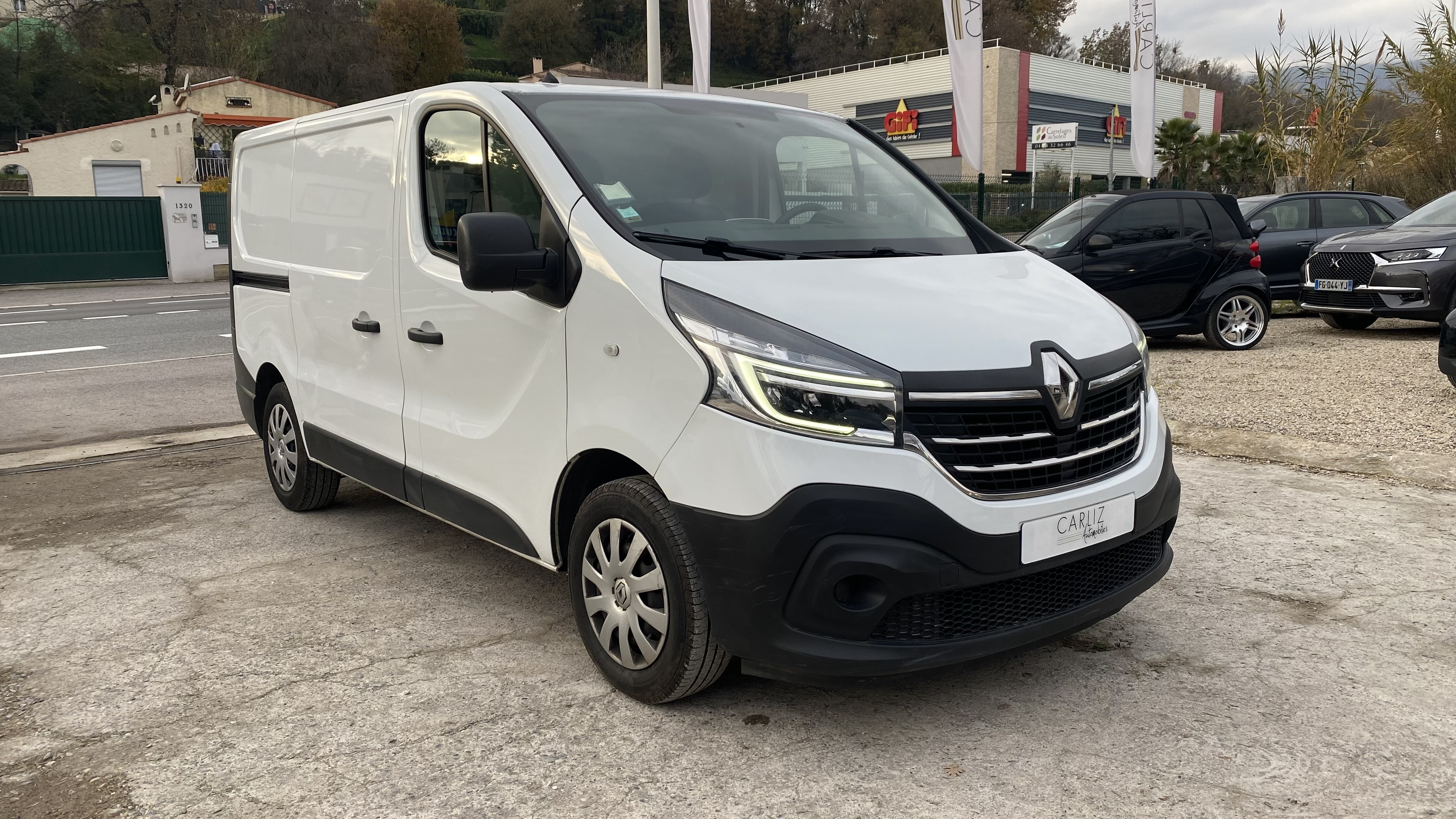 RENAULT Trafic III FG L1H1 1000 kg DCI 120cv Gd Confort RENAULT Trafic III FG L1H1 1000 kg DCI 120cv Gd Confort