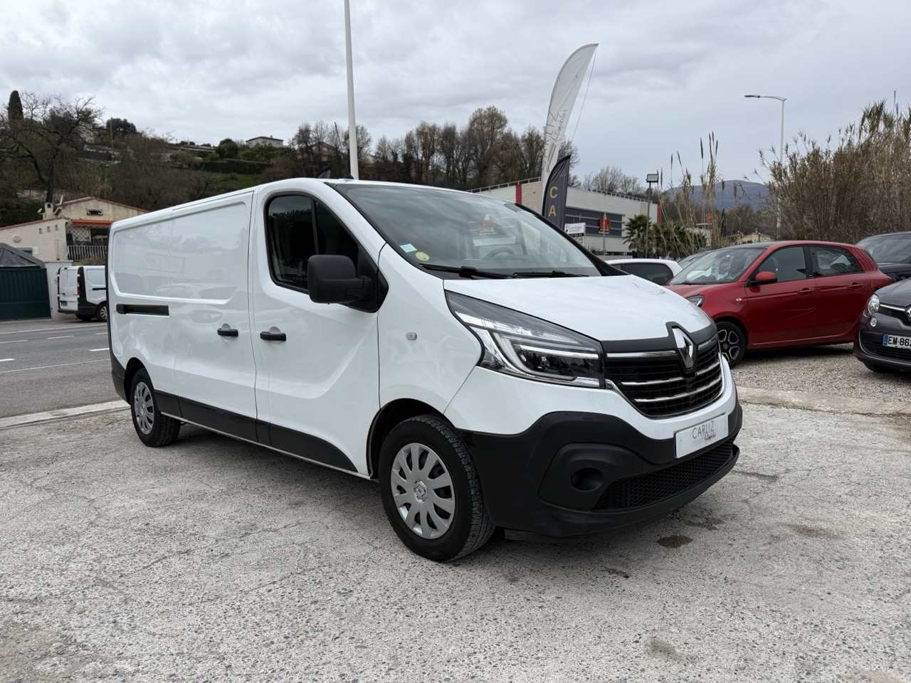 RENAULT Trafic III L2H1 1T200 2.0 dCi 170cv Gd Conf BVA