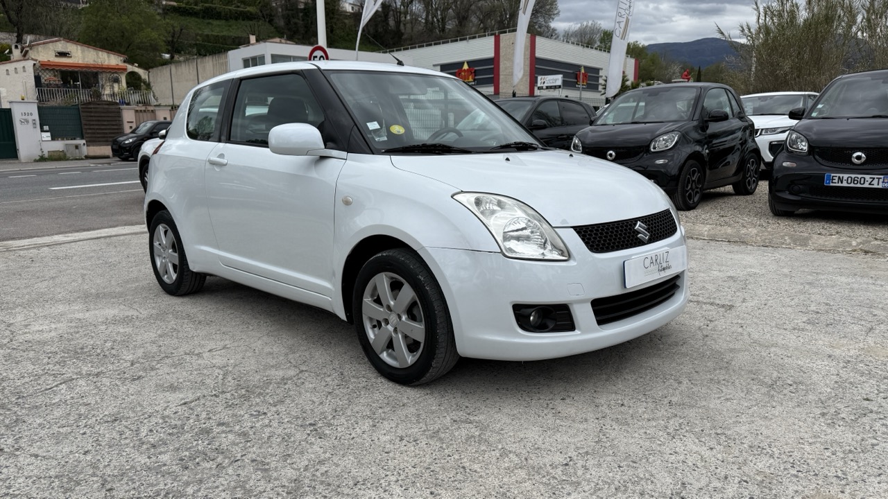 SUZUKI Swift 1.3i 92cv In The City SUZUKI Swift 1.3i 92cv In The City